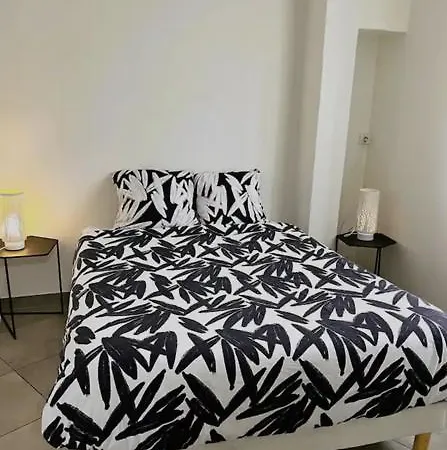 Apartment Spacious B'n'b - Gare St Roch & Free Parking