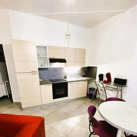 Apartment Spacious B'n'b - Gare St Roch & Free Parking *